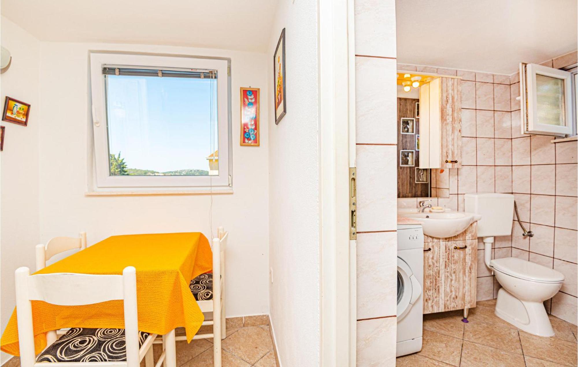 Nice Home In Zatoglav With House Sea View Podglavica 외부 사진