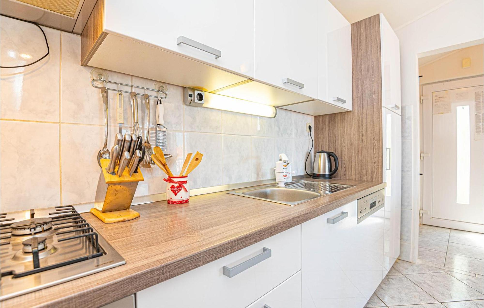 Nice Home In Zatoglav With House Sea View Podglavica 외부 사진
