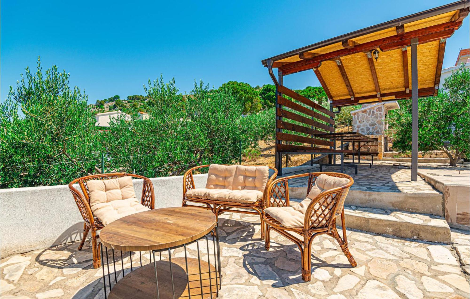 Nice Home In Zatoglav With House Sea View Podglavica 외부 사진